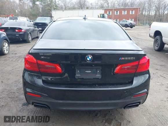 2020 BMW 5 Series M550i xDrive z VIN WBAJS7C09LCD45078, wystawiony jako IAAI lot #41850274 z przebiegiem 75 613 mil mil oraz . Historia ofert i sprzedaży dostępna na DreamBid. Obrazek 16.