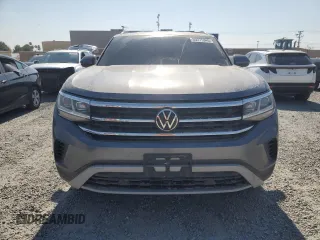 2022 Volkswagen Atlas SE with VIN 1V2HE2CA5NC212448, listed as a Copart auction lot 60375345 with 84,919 mi miles and Salvage title. Bid and sale history available at DreamBid. Image 5.
