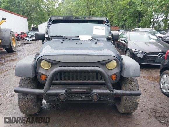 2008 Jeep Wrangler Unlimited X с VIN 1J4GA39178L588637, выставлен на аукционе IAAI как лот 42493509 с пробегом 85 601 миль миль и . История ставок и продаж доступна на DreamBid. Изображение 12.