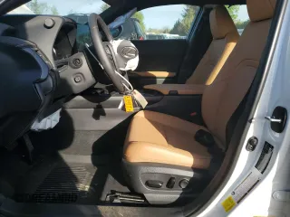 2024 Lexus UX 250h Premium с VIN JTHP9JBH6R2077520, выставлен на аукционе Copart как лот 53721515 с пробегом 9 742 миль миль и Списание • Salvage title. История ставок и продаж доступна на DreamBid. Изображение 7.
