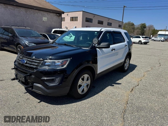 2018 Ford Police Interceptor Utility z VIN 1FM5K8AR4JGA32224, wystawiony jako Copart lot #55688025 z przebiegiem 121 565 mil mil oraz Tytuł czysty. Historia ofert i sprzedaży dostępna na DreamBid. Obrazek 2.