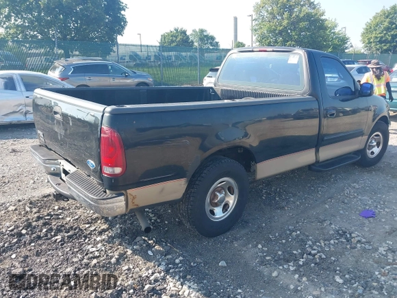 2000 Ford F-150 XL z VIN 1FTZF1723YNA11897, wystawiony jako IAAI lot #42806638 z przebiegiem Nie podano mil oraz . Historia ofert i sprzedaży dostępna na DreamBid. Obrazek 4.