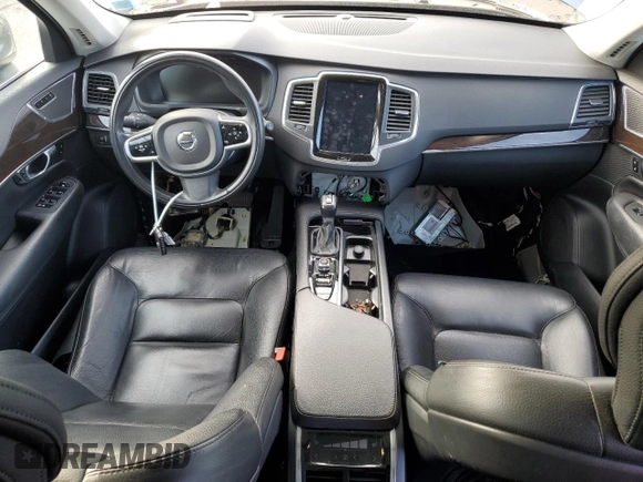 2019 Volvo XC90 Momentum with VIN YV4A22PK6K1484218, listed as a Copart auction lot 85004154 with 40,395 mi miles and Salvage Title. Bid and sale history available at carsss.com. Image 8.