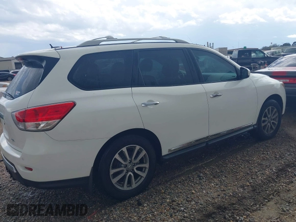 2014 Nissan Pathfinder SV with VIN 5N1AR2MN1EC633801, listed as a IAAI auction lot 41759457 with 190,723 mi miles and . Bid and sale history available at DreamBid. Image 4.
