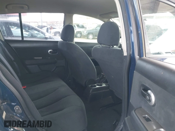 2012 Nissan Versa S z VIN 3N1BC1CPXCK258122, wystawiony jako IAAI lot #42164469 z przebiegiem 64 594 mil mil oraz . Historia ofert i sprzedaży dostępna na DreamBid. Obrazek 8.