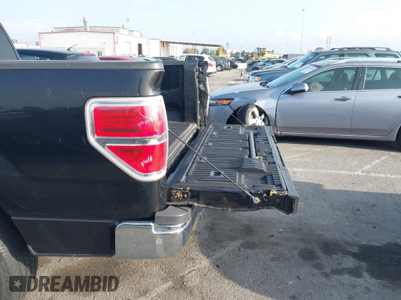 2011 Ford F-150 XLT with VIN 1FTFW1CT3BFA62528, listed as a IAAI auction lot 41920965 with 128,799 mi miles and . Bid and sale history available at DreamBid. Image 17.