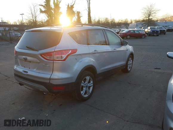 2014 Ford Escape SE с VIN 1FMCU0GX4EUA64221, выставлен на аукционе IAAI как лот 41425001 с пробегом Не указан миль и . История ставок и продаж доступна на DreamBid. Изображение 4.
