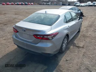 2022 Toyota Camry Hybrid LE with VIN 4T1C31AK9NU595842, listed as a IAAI auction lot 41764564 with 33,783 mi miles. Bid and sale history available at carsss.com. Image 4.