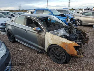 2015 Audi S3 z VIN WAUFFHFF9F1124920, wystawiony jako Copart lot #39576164 z przebiegiem Nie podano mil oraz Szkoda całkowita • Salvage title. Historia ofert i sprzedaży dostępna na DreamBid. Obrazek 4.
