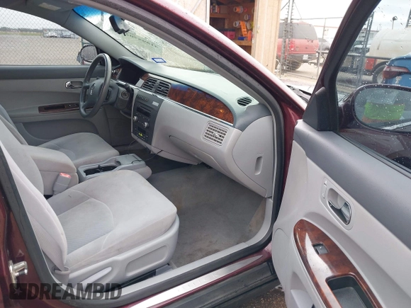 2007 Buick LaCrosse CX with VIN 2G4WC582X71240400, listed as a IAAI auction lot 41895702 with 162,280 mi miles. Bid and sale history available at carsss.com. Image 5.