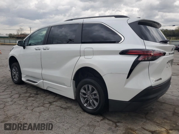 2022 Toyota Sienna XLE z VIN 5TDJRKECXNS075897, wystawiony jako Copart lot #51856935 z przebiegiem 15 805 mil mil oraz Czysty tytuł • Clean title. Historia ofert i sprzedaży dostępna na DreamBid. Obrazek 2.