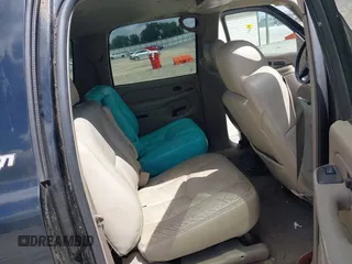 2004 Chevrolet Suburban Z71 z VIN 3GNFK16Z74G158523, wystawiony jako IAAI lot #42495502 z przebiegiem 303 931 mil mil oraz . Historia ofert i sprzedaży dostępna na DreamBid. Obrazek 8.