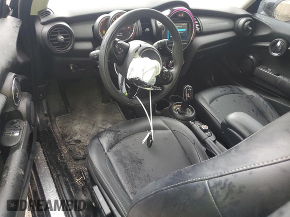 2021 MINI Hardtop Cooper с VIN WMWXR3C06M2N12998, выставлен на аукционе Copart как лот 79142464 с пробегом 44 825 миль миль и Списание • Salvage title. История ставок и продаж доступна на DreamBid. Изображение 8.
