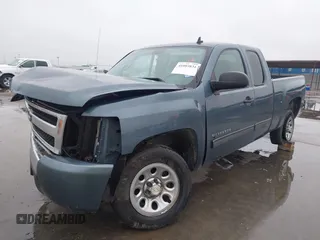 2010 Chevrolet Silverado 1500 LS with VIN 1GCSCREA5AZ176206, listed as a IAAI auction lot 41003831 with 126,617 mi miles. Bid and sale history available at carsss.com. Image 2.
