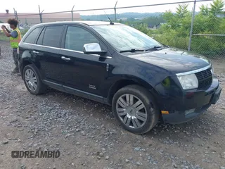 2008 Lincoln MKX with VIN 2LMDU88C58BJ17697, listed as a IAAI auction lot 42602503 with 139,832 mi miles and . Bid and sale history available at DreamBid. Image 1.