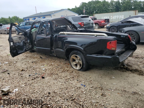 2003 GMC Sonoma with VIN 1GTCS19H038270227, listed as a Copart auction lot 61437014 with Not Provided miles and Non Repairable. Bid and sale history available at DreamBid. Image 2.