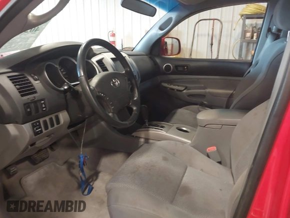2006 Toyota Tacoma with VIN 5TEMU52N56Z306373, listed as a IAAI auction lot 40209717 with 136,352 mi miles and . Bid and sale history available at DreamBid. Image 5.