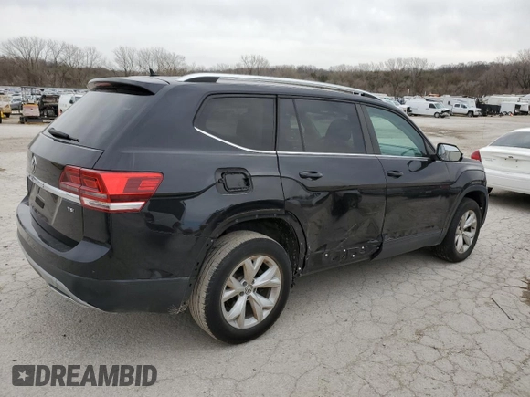 2018 Volkswagen Atlas S with VIN 1V2AP2CA4JC519759, listed as a Copart auction lot 49865655 with 135,124 mi miles and Clean title. Bid and sale history available at DreamBid. Image 3.