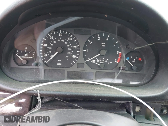 2002 BMW 3 Series 325i with VIN WBAEV33452PD00425, listed as a IAAI auction lot 41413760 with 1 mi miles. Bid and sale history available at carsss.com. Image 7.