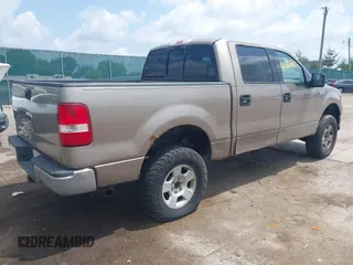 2004 Ford F-150 XLT z VIN 1FTPW145X4KA58345, wystawiony jako IAAI lot #42522422 z przebiegiem Nie podano mil oraz . Historia ofert i sprzedaży dostępna na DreamBid. Obrazek 4.