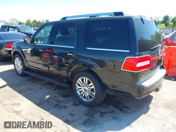 2010 Lincoln Navigator z VIN 5LMJJ2H59AEJ04450, wystawiony jako IAAI lot #42076939 z przebiegiem 87 117 mil mil oraz . Historia ofert i sprzedaży dostępna na DreamBid. Obrazek 3.