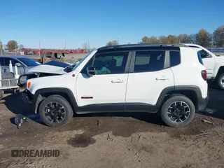 2023 Jeep Renegade Trailhawk with VIN ZACNJDC17PPP43822, listed as a IAAI auction lot 41081187 with 9,256 mi miles and . Bid and sale history available at DreamBid. Image 14.