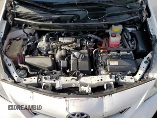 2014 Toyota Prius Two z VIN JTDZN3EU1EJ012441, wystawiony jako Copart lot #52902045 z przebiegiem 141 683 mil mil oraz Szkoda całkowita • Salvage title. Historia ofert i sprzedaży dostępna na DreamBid. Obrazek 11.