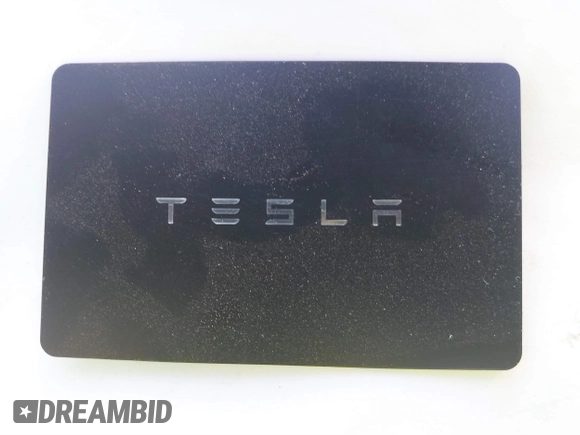 2024 Tesla Model 3 with VIN 5YJ3E1EA7RF812528, listed as a IAAI auction lot 40648421 with 3,231 mi miles. Bid and sale history available at carsss.com. Image 11.