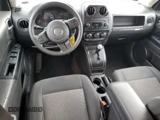 2013 Jeep Patriot Sport z VIN 1C4NJPBA3DD250624, wystawiony jako Copart lot #56536955 z przebiegiem 71 867 mil mil oraz Szkoda całkowita • Salvage title. Historia ofert i sprzedaży dostępna na DreamBid. Obrazek 8.