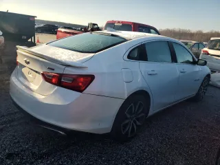 2020 Chevrolet Malibu RS with VIN 1G1ZG5STXLF154667, listed as a Copart auction lot 48537075 with 32,116 mi miles and Salvage Title. Bid and sale history available at carsss.com. Image 3.