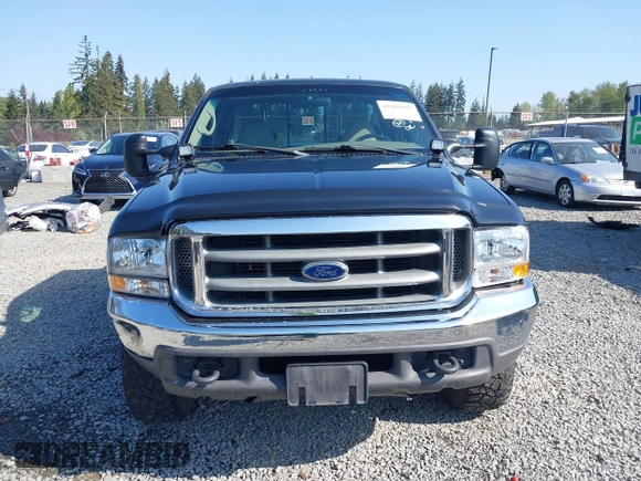2000 Ford Super Duty F-250 XL with VIN 1FTNX21S5YEC82650, listed as a IAAI auction lot 42105861 with 155,878 mi miles. Bid and sale history available at carsss.com. Image 12.