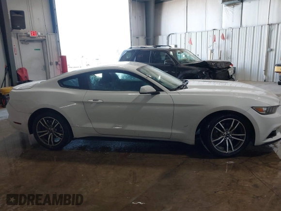 2016 Ford Mustang EcoBoost z VIN 1FA6P8TH9G5232220, wystawiony jako IAAI lot #42175822 z przebiegiem 181 414 mil mil oraz . Historia ofert i sprzedaży dostępna na DreamBid. Obrazek 13.