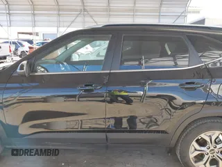 2024 Kia Seltos S z VIN KNDEU2AA7R7502828, wystawiony jako IAAI lot #41802523 z przebiegiem 25 962 mil mil oraz . Historia ofert i sprzedaży dostępna na DreamBid. Obrazek 14.