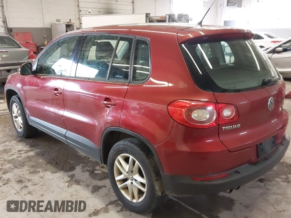 2011 Volkswagen Tiguan SE with VIN WVGBV7AX9BW000461, listed as a IAAI auction lot 42032028 with 149,896 mi miles and . Bid and sale history available at DreamBid. Image 3.