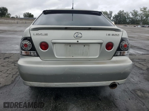 2004 Lexus IS 300/350 with VIN JTHBD192840083639, listed as a Copart auction lot 55603385 with 270,236 mi miles and Clean Title. Bid and sale history available at DreamBid. Image 6.