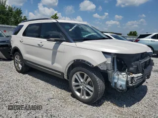 2017 Ford Explorer XLT z VIN 1FM5K8D83HGC60731, wystawiony jako Copart lot #61632765 z przebiegiem 63 521 mil mil oraz Szkoda całkowita • Salvage title. Historia ofert i sprzedaży dostępna na DreamBid. Obrazek 4.