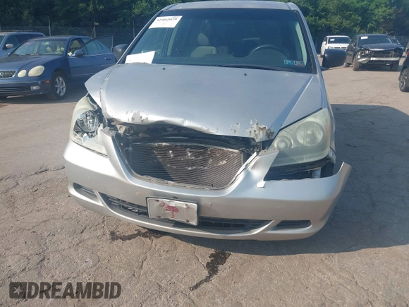 2007 Honda Odyssey LX с VIN 5FNRL38227B113921, выставлен на аукционе IAAI как лот 42402029 с пробегом 186 778 миль миль и . История ставок и продаж доступна на DreamBid. Изображение 6.