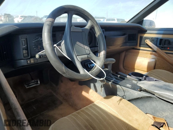 1989 Pontiac Firebird z VIN 1G2FS21S4KL260438, wystawiony jako Copart lot #57420155 z przebiegiem 132 101 mil mil oraz Czysty tytuł • Clean title. Historia ofert i sprzedaży dostępna na DreamBid. Obrazek 9.