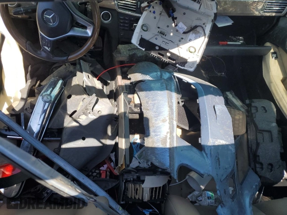 2012 Mercedes-Benz E 350 Luxury with VIN WDDHF5KB0CA647399, listed as a Copart auction lot 53470335 with Not provided miles and Salvage title. Bid and sale history available at DreamBid. Image 8.