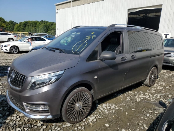 2019 Mercedes-Benz Metris Passenger Van with VIN WD4PG2EE8K3515040, listed as a Copart auction lot 67697094 with NaN miles and Salvage Title. Bid and sale history available at carsss.com. Image 1.
