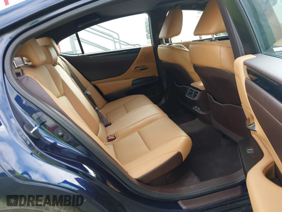 2021 Lexus ES with VIN 58ACA1C15MU010045, listed as a IAAI auction lot 41545909 with 24,694 mi miles. Bid and sale history available at carsss.com. Image 8.