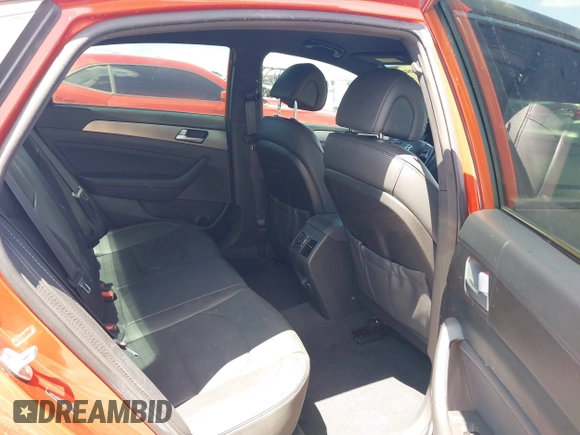 2015 Hyundai Sonata Sport with VIN 5NPE34ABXFH084893, listed as a IAAI auction lot 42066253 with 122,923 mi miles and . Bid and sale history available at carsss.com. Image 8.