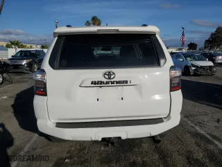2022 Toyota 4Runner SR5 Premium with VIN JTENU5JRXN6059707, listed as a Copart auction lot 44274095 with 21,404 mi miles and Salvage Title. Bid and sale history available at carsss.com. Image 6.