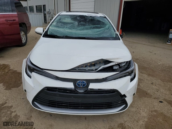 2024 Toyota Corolla Hybrid LE with VIN JTDBCMFE0R3051066, listed as a Copart auction lot 49209025 with 41,045 mi miles and Clean Title. Bid and sale history available at carsss.com. Image 5.