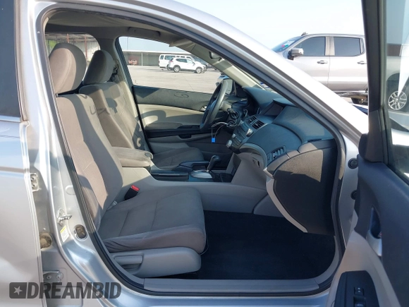 2012 Honda Accord LX Premium z VIN 1HGCP2F49CA157556, wystawiony jako IAAI lot #42031932 z przebiegiem 118 020 mil mil oraz . Historia ofert i sprzedaży dostępna na DreamBid. Obrazek 5.