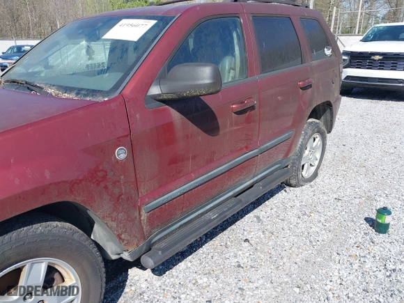 2007 Jeep Grand Cherokee Laredo with VIN 1J8HR48P07C694448, listed as a IAAI auction lot 41956077 with 232,366 mi miles. Bid and sale history available at carsss.com. Image 6.