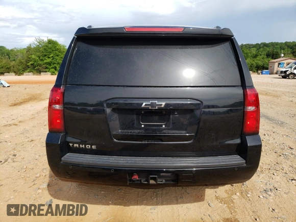 2019 Chevrolet Tahoe LS z VIN 1GNSKAKC8KR399407, wystawiony jako Copart lot #55696355 z przebiegiem 83 903 mil mil oraz Szkoda całkowita • Salvage title. Historia ofert i sprzedaży dostępna na DreamBid. Obrazek 6.