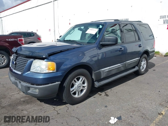 2004 Ford Expedition Special Service with VIN 1FMFU16L24LA56074, listed as a IAAI auction lot 41803262 with 86,169 mi miles. Bid and sale history available at carsss.com. Image 2.
