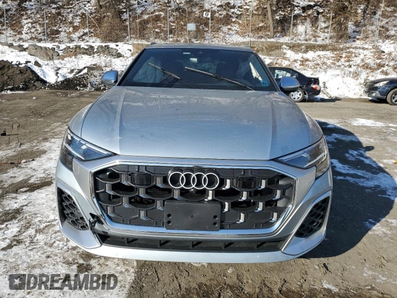 2024 Audi SQ8 Premium Plus z VIN WA1AWBF18RD002531, wystawiony jako Copart lot #89172615 z przebiegiem 2 978 mil mil oraz Szkoda całkowita • Salvage title. Historia ofert i sprzedaży dostępna na DreamBid. Obrazek 5.