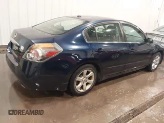 2008 Nissan Altima 2.5 S with VIN 1N4AL21E38C245599, listed as a IAAI auction lot 41914002 with 153,170 mi miles. Bid and sale history available at carsss.com. Image 4.